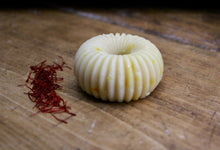 Charger l'image dans la galerie, L'Or Rouge | Le mariage inédit du safran et du lait de jument-Savon soin visage