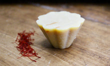 Charger l'image dans la galerie, L'Or Rouge | Le mariage inédit du safran et du lait de jument-Savon soin visage