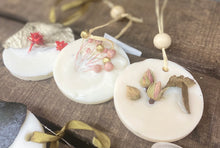 Charger l'image dans la galerie, Suspension parfumée- Pratique et sensorielle